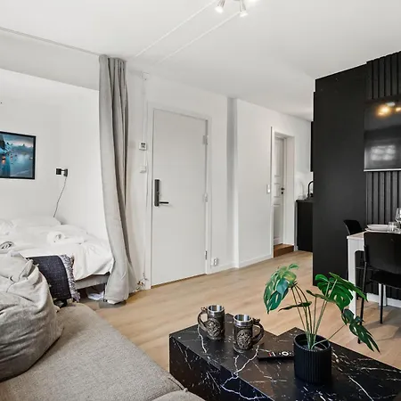 Homerentals - Behind Bryggen & Historic Cobblestone Streets - 2 Floor Renovated From February 2025 شقة فندقية