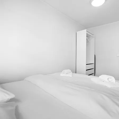 Homerentals - Behind Bryggen & Historic Cobblestone Streets - 2 Floor Renovated From February 2025 Bergen