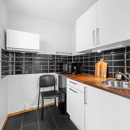 Homerentals - Behind Bryggen & Historic Cobblestone Streets - 2 Floor Renovated From February 2025 Bergen