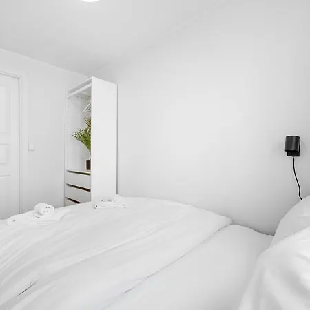 Homerentals - Behind Bryggen & Historic Cobblestone Streets - 2 Floor Renovated From February 2025 Apart Otel Bergen