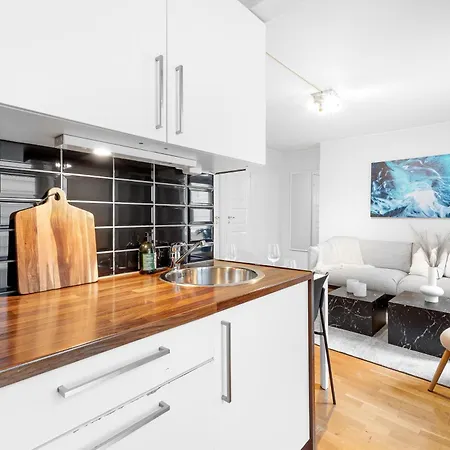 Homerentals - Behind Bryggen & Historic Cobblestone Streets - 2 Floor Renovated From February 2025
