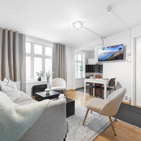 Homerentals - Behind Bryggen & Historic Cobblestone Streets - 2 Floor Renovated From February 2025 3*