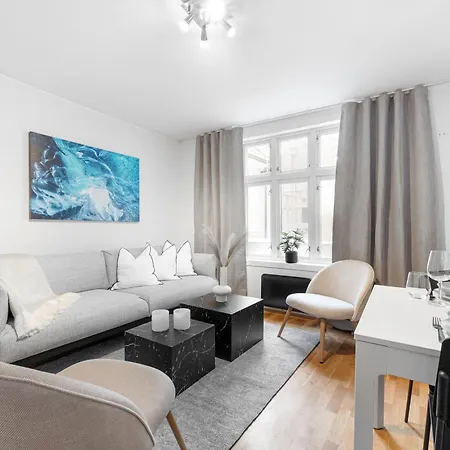 Homerentals - Behind Bryggen & Historic Cobblestone Streets - 2 Floor Renovated From February 2025 *