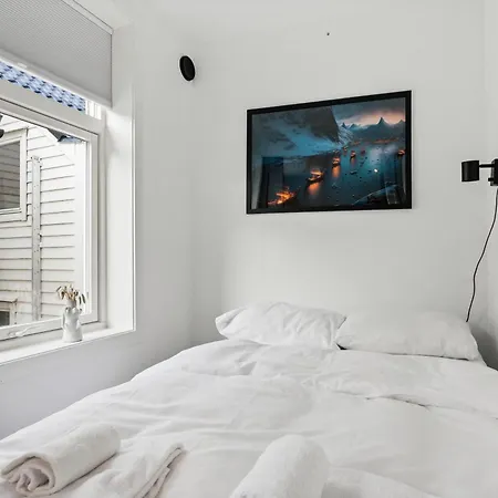 Homerentals - Behind Bryggen & Historic Cobblestone Streets - 2 Floor Renovated From February 2025 Lägenhetshotell