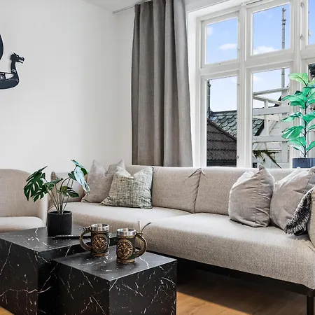 Homerentals - Behind Bryggen & Historic Cobblestone Streets - 2 Floor Renovated From February 2025 * Bergen