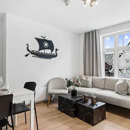 Homerentals - Behind Bryggen & Historic Cobblestone Streets - 2 Floor Renovated From February 2025 * Bergen