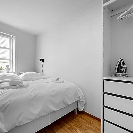 Apartmanhotel Homerentals - Behind Bryggen & Historic Cobblestone Streets - 2 Floor Renovated From February 2025