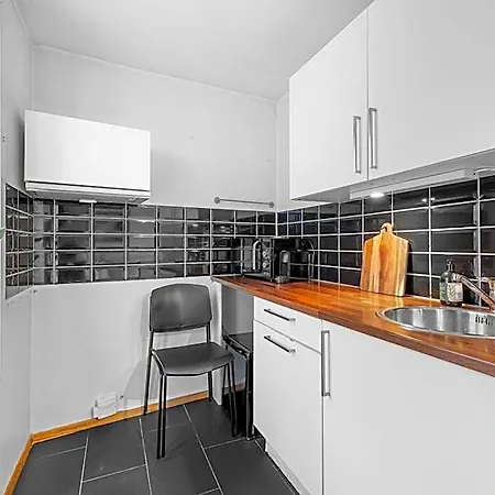 Homerentals - Behind Bryggen & Historic Cobblestone Streets - 2 Floor Renovated From February 2025 3*