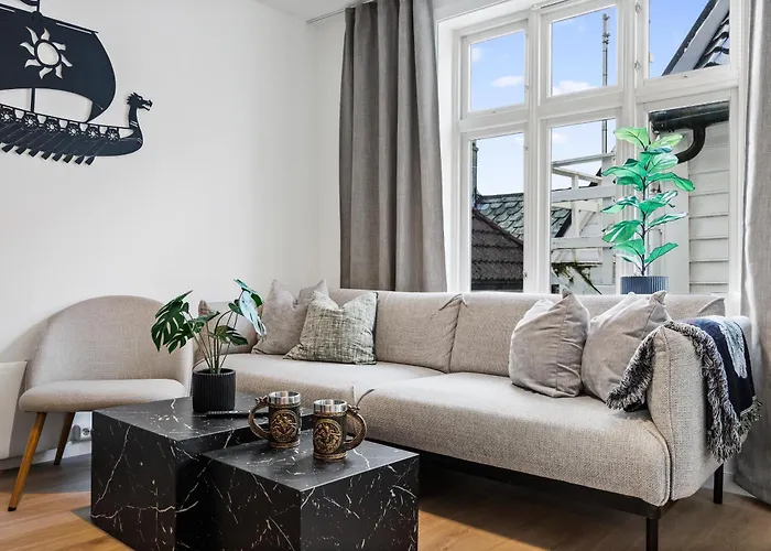 Homerentals - Behind Bryggen & Historic Cobblestone Streets - 2 Floor Renovated From February 2025 3* Bergen