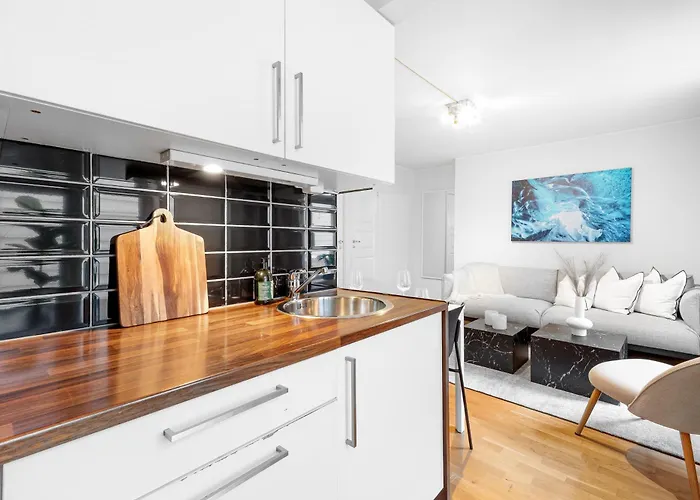Homerentals - Behind Bryggen & Historic Cobblestone Streets - 2 Floor Renovated From February 2025
